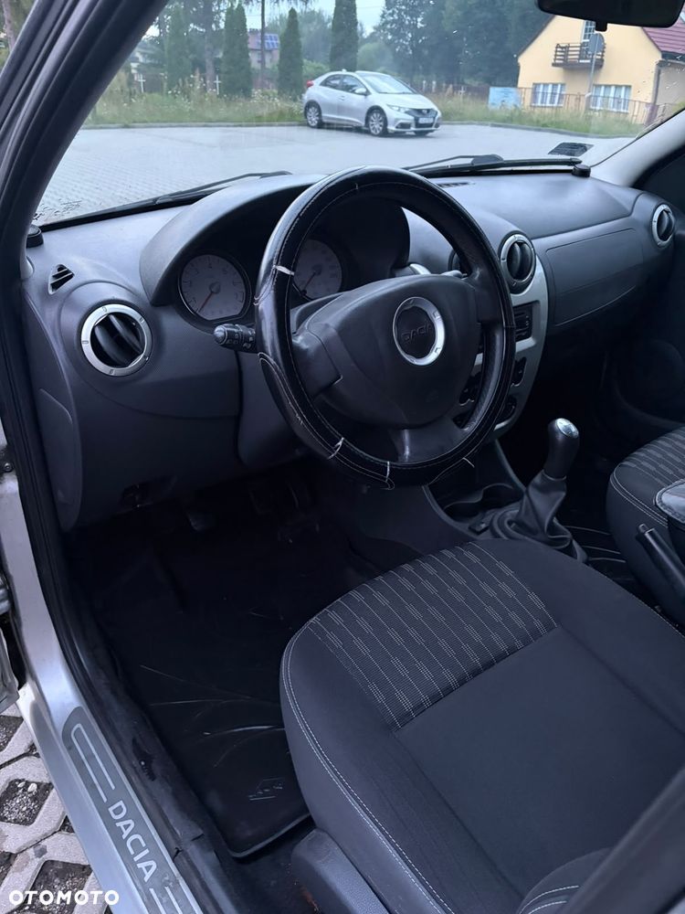 Dacia Logan 1.6 Laureate - 9