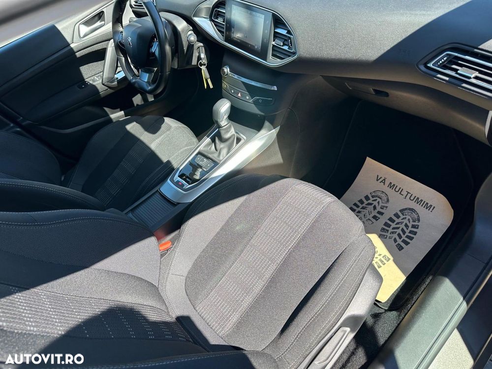Peugeot 308 - 10