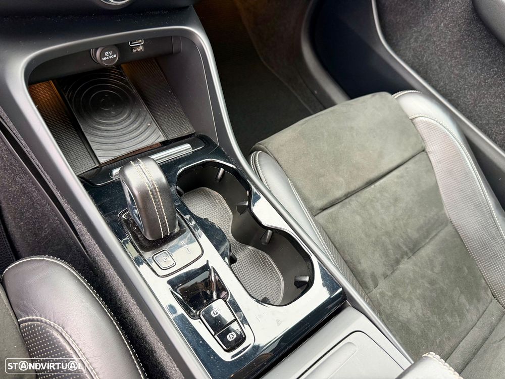 Volvo XC 40 2.0 D3 R-Design AWD Geartronic - 13