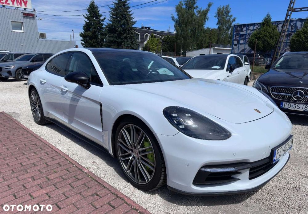 Porsche Panamera - 3