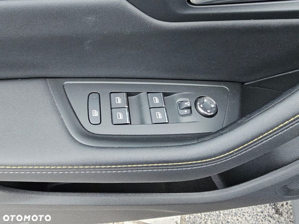 Peugeot 508 360 e-EAT8 SPORT ENGINEERED - 11