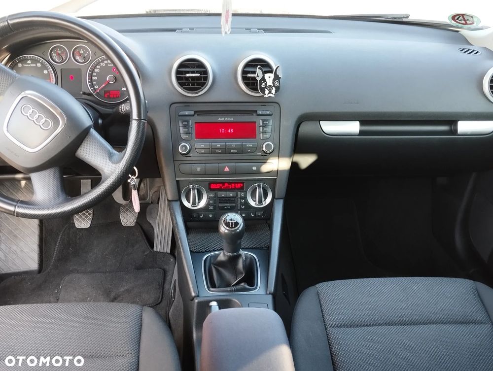 Audi A3 Sportback 1.6 Ambiente - 8