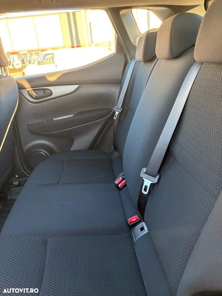 Nissan Qashqai 1.3 l MHEV Visia - 12
