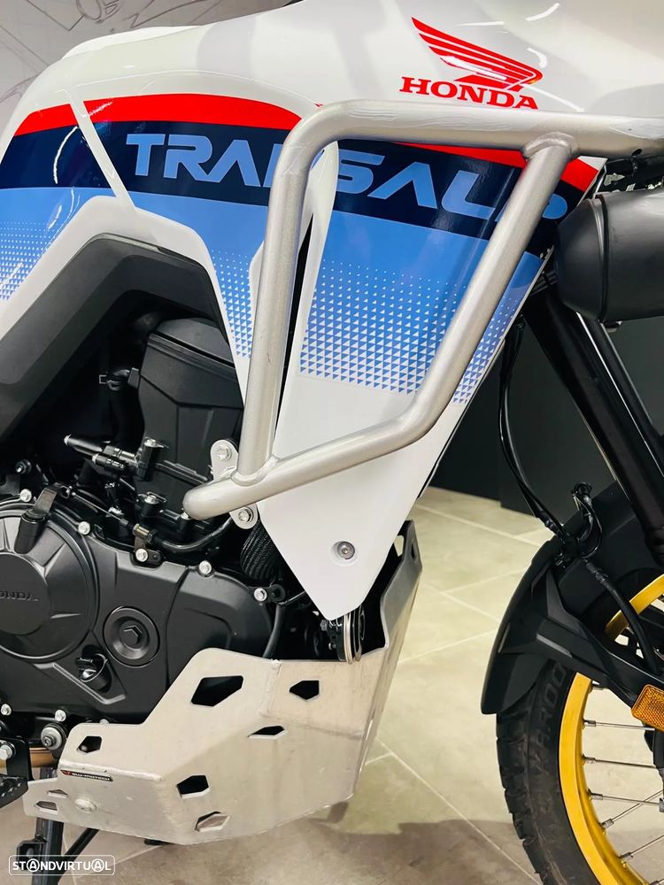 Honda Transalp 750 - 8