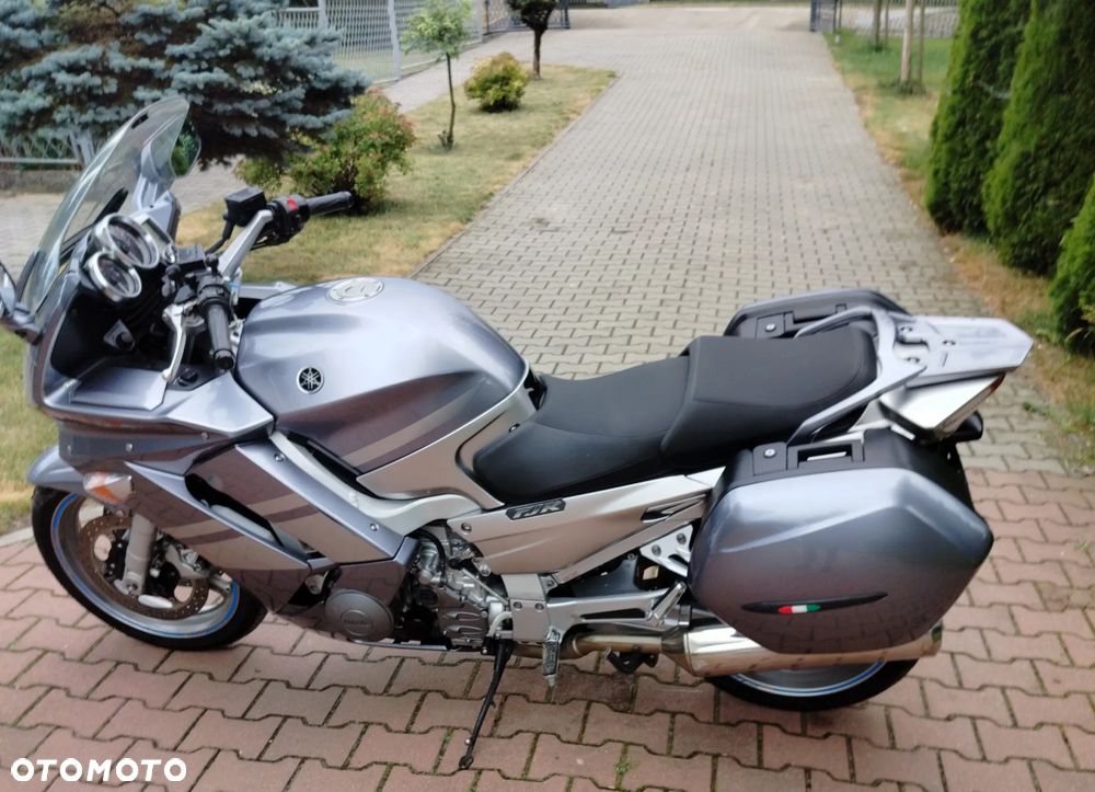 Yamaha FJR - 10