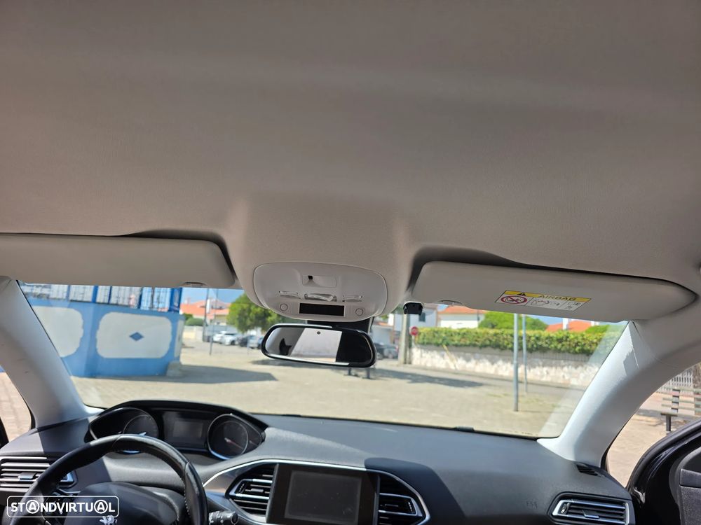 Peugeot 308 130 e-THP Stop & Start Allure - 29
