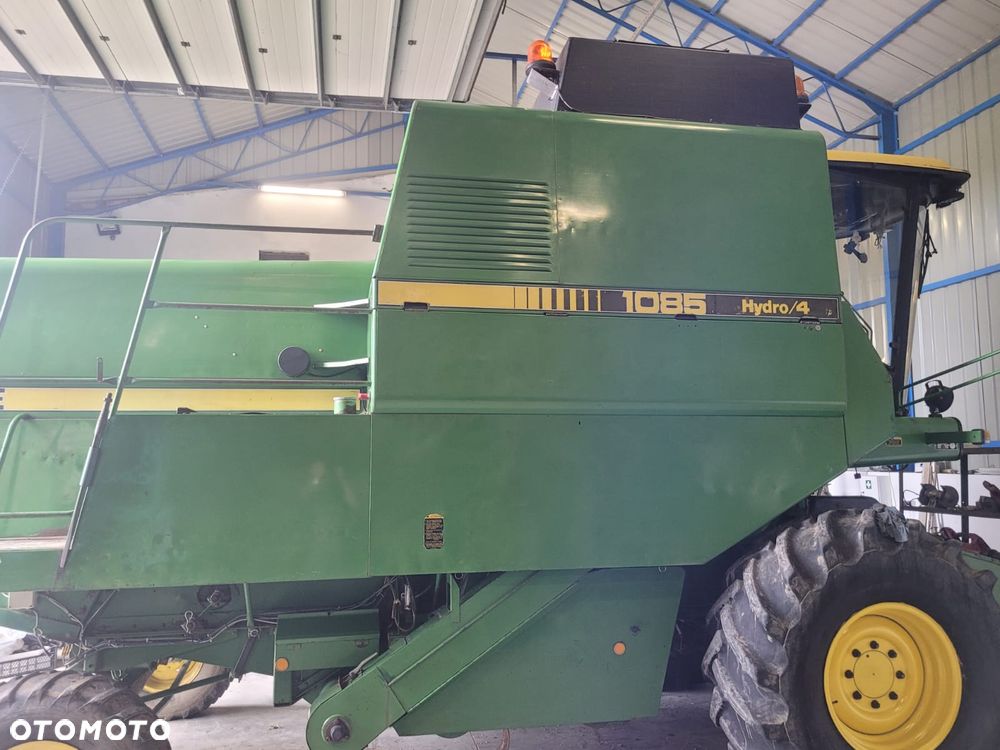John Deere 1085 - 1