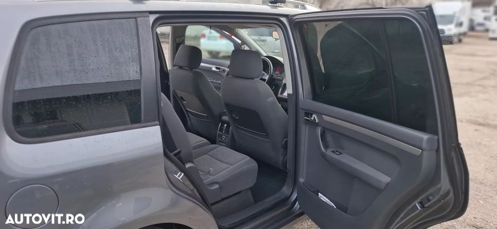 Volkswagen Touran 1.9TDI Highline - 13