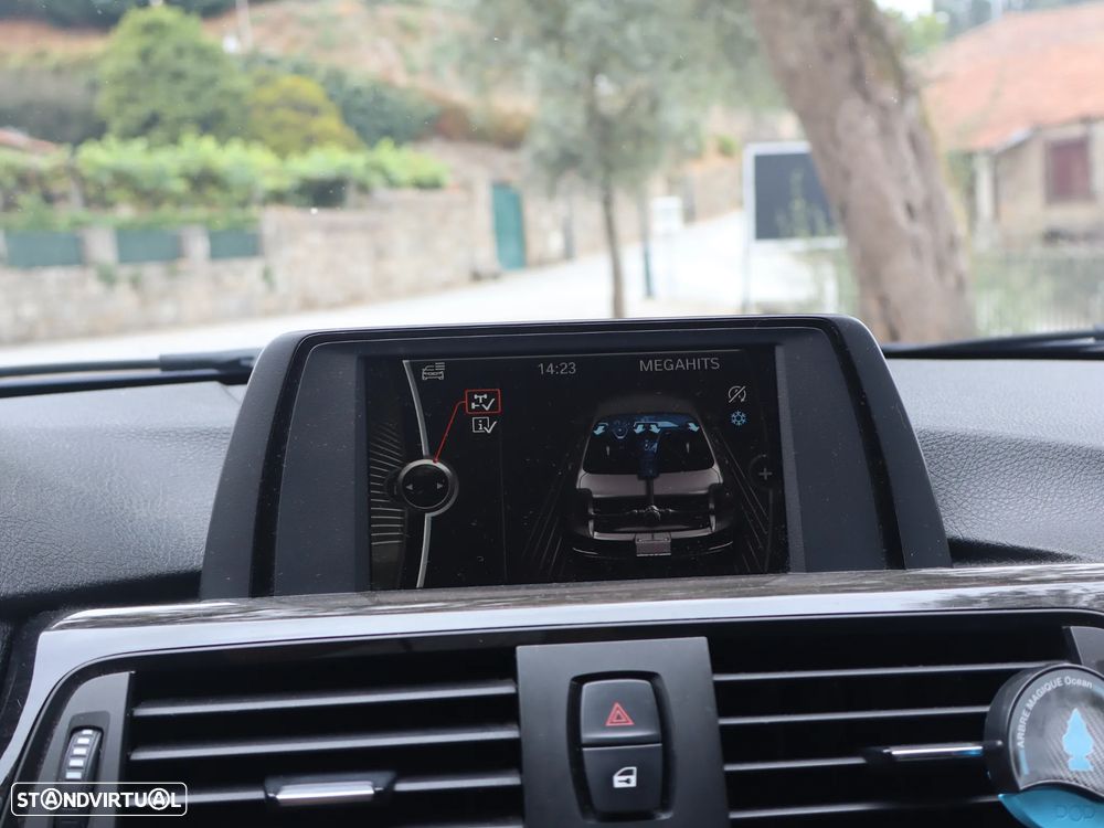 BMW 318 d Line Modern - 17