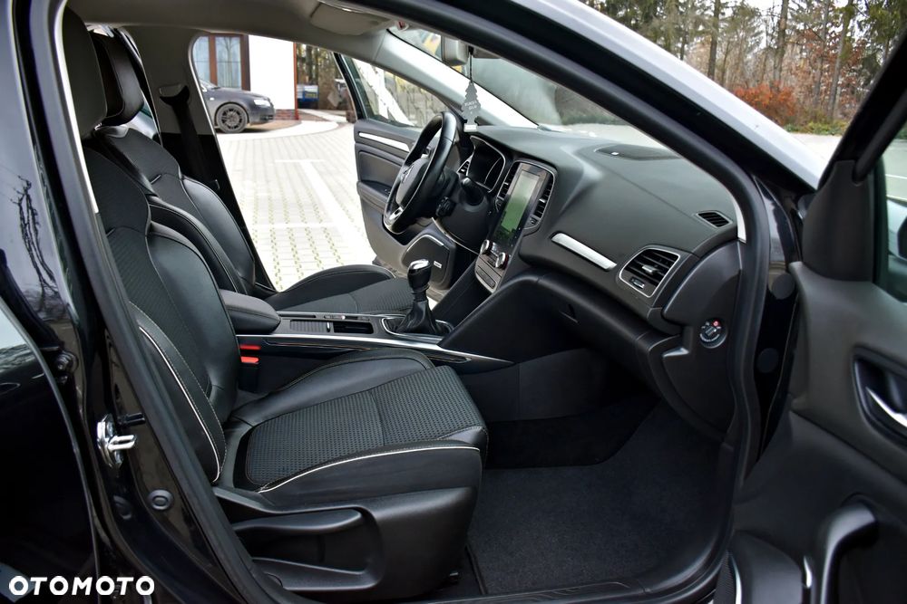 Renault Megane 1.2 16V TCe Energy Bose - 32