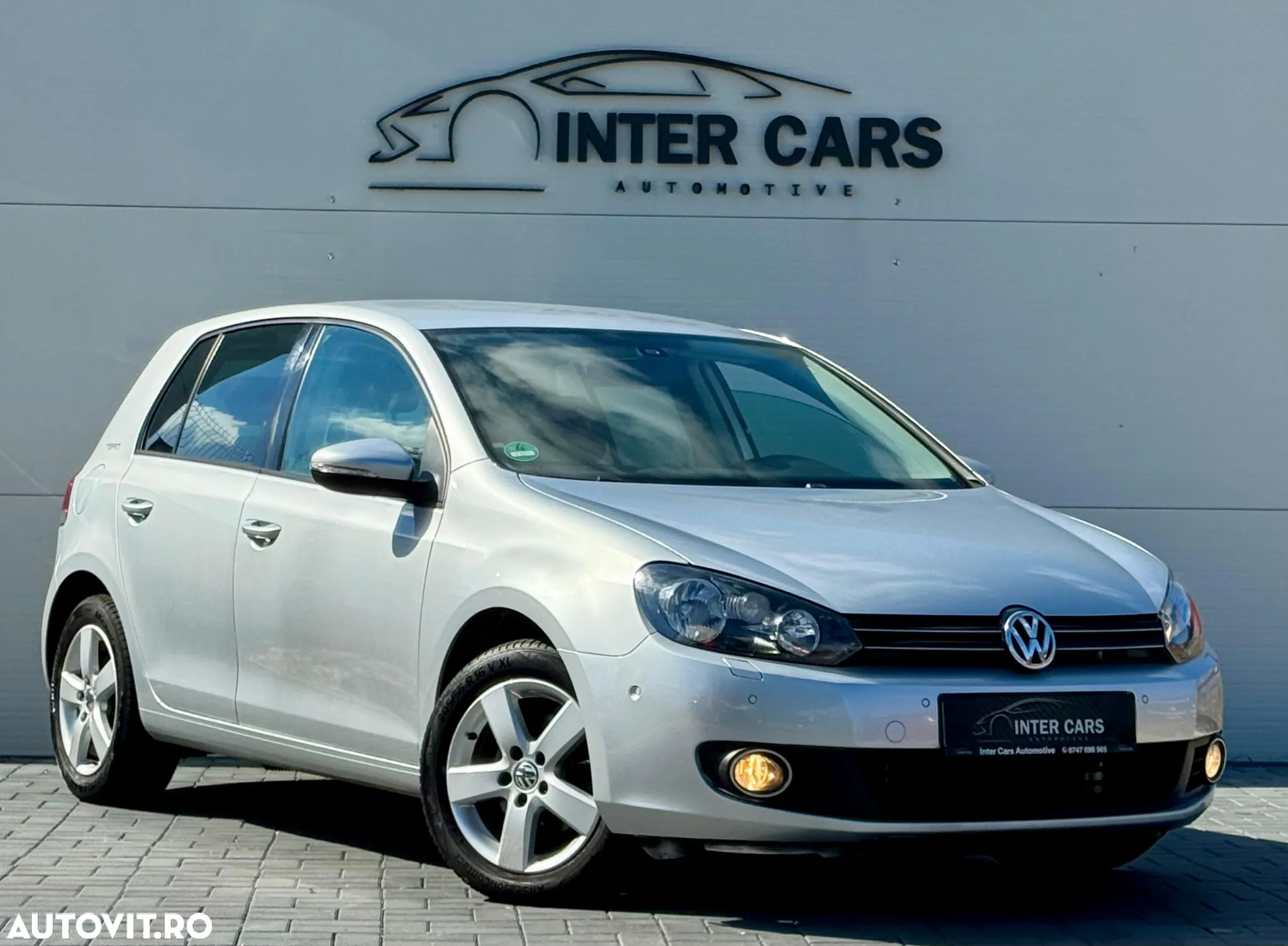Volkswagen Golf - 2