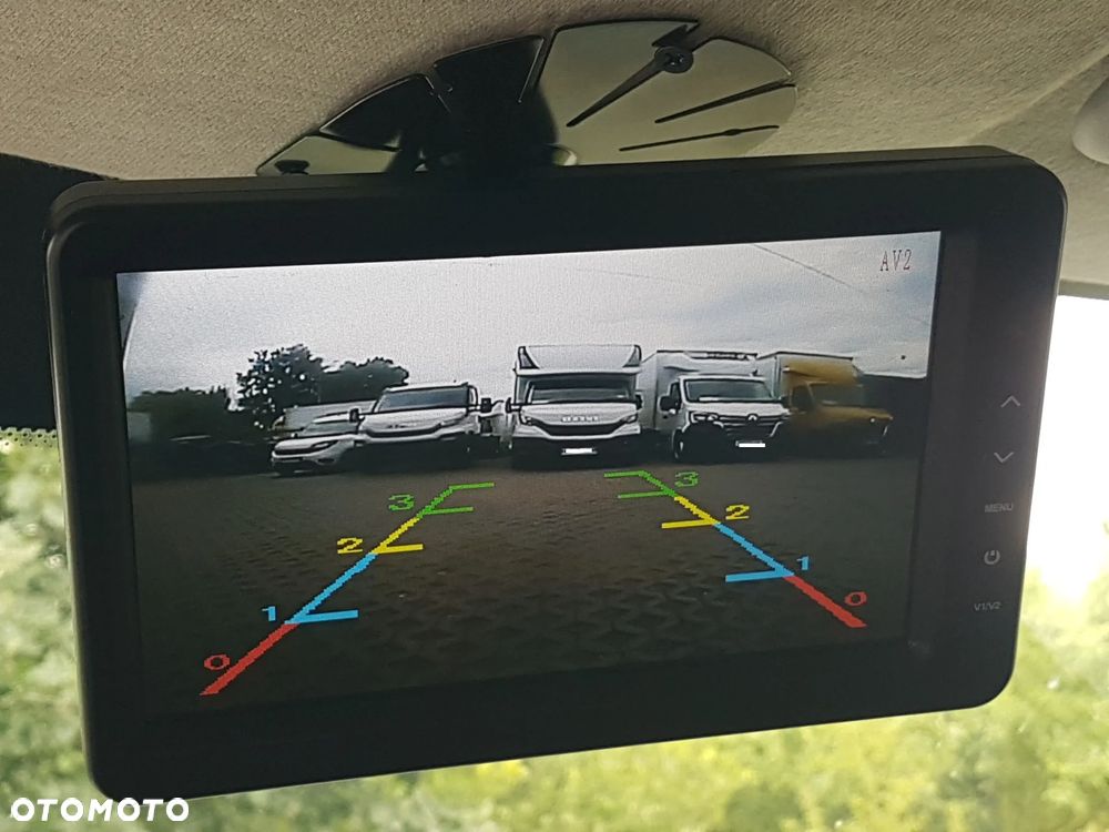 Iveco 35C15 WYWROTKA 3 STRONNA KIPER 3,20x2,06 BLIŹNIAKI KLIMA MANUAL 6-BIEGÓW HAK - 6