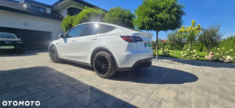 Tesla Model Y Long Range Dual Motor AWD - 10