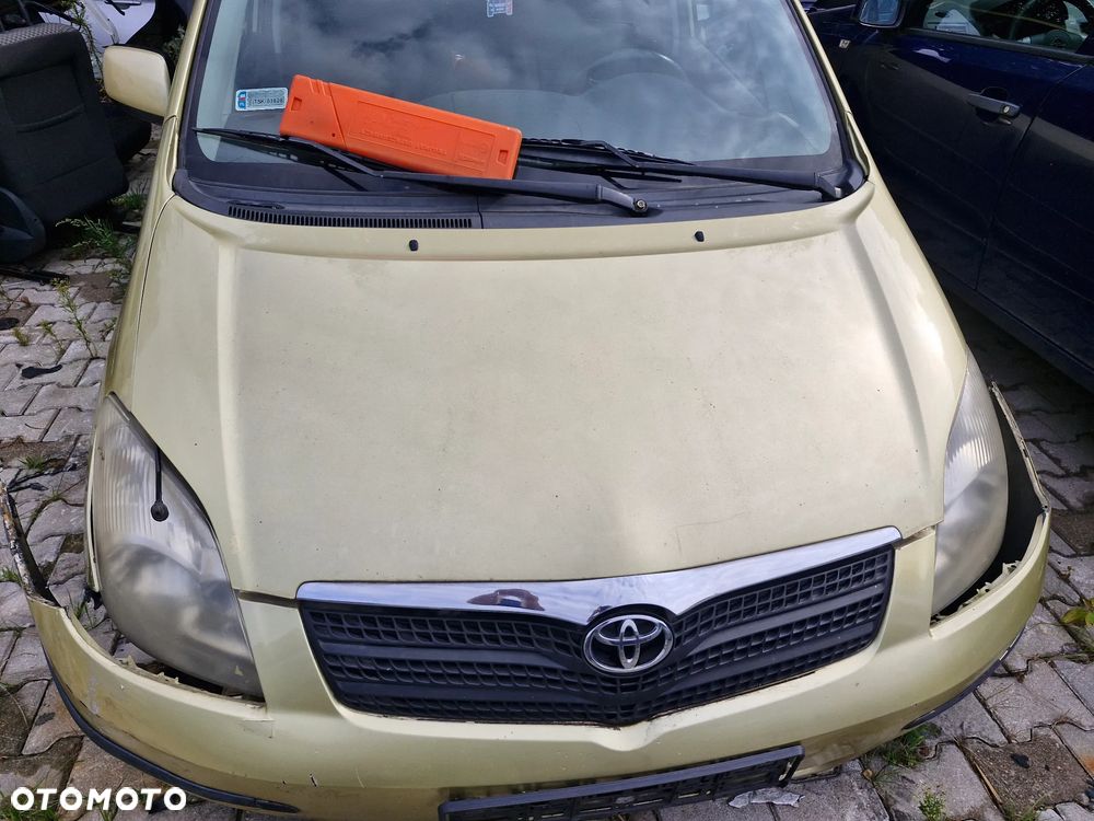 Maska pokrywa silnika TOYOTA COROLLA VERSO 2002rok