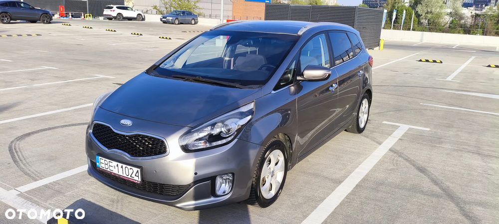 Kia Carens - 7