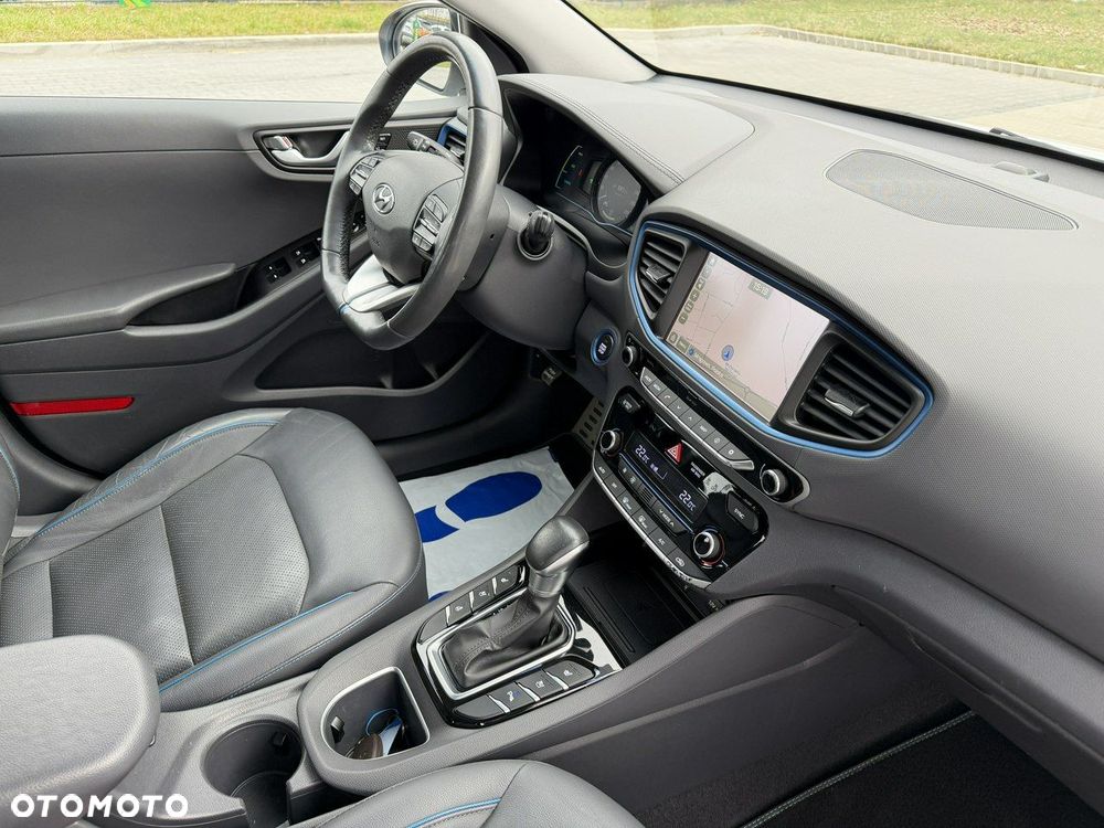 Hyundai IONIQ - 38