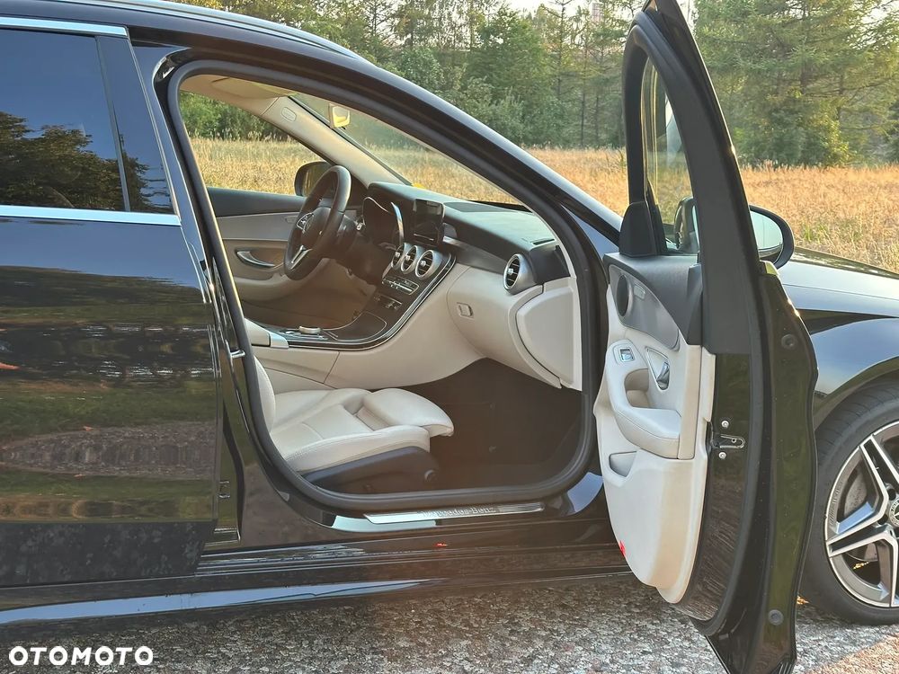 Mercedes-Benz Klasa C 200 4MATIC 9G-TRONIC - 17
