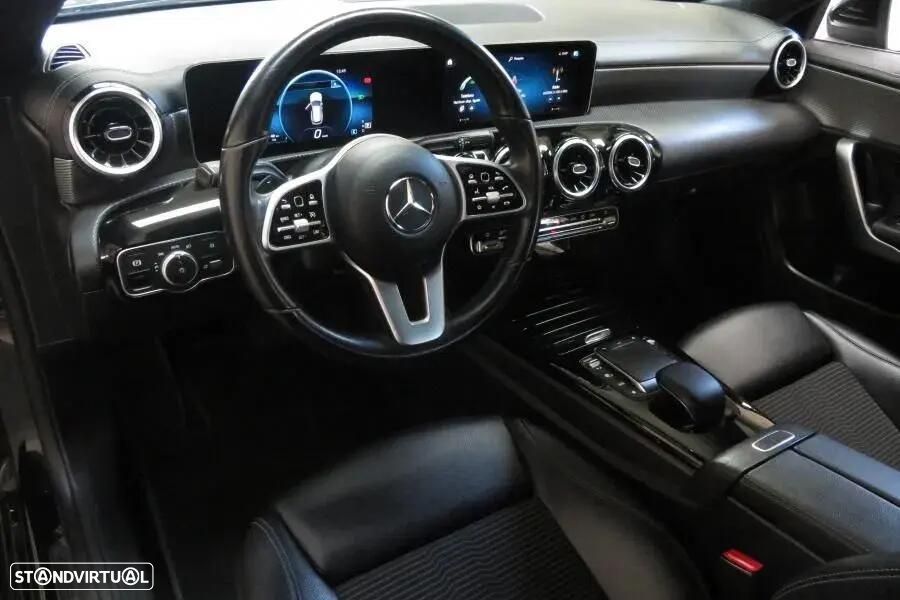 Mercedes-Benz CLA 180 d Shooting Brake Progressive Aut. - 31