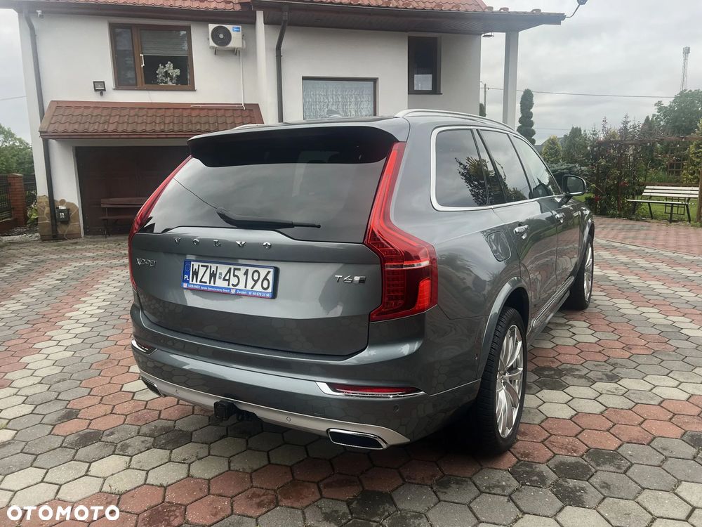 Volvo XC 90 - 8