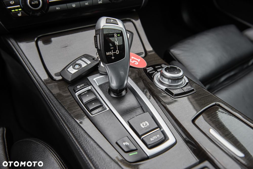 BMW Seria 5 520d - 29