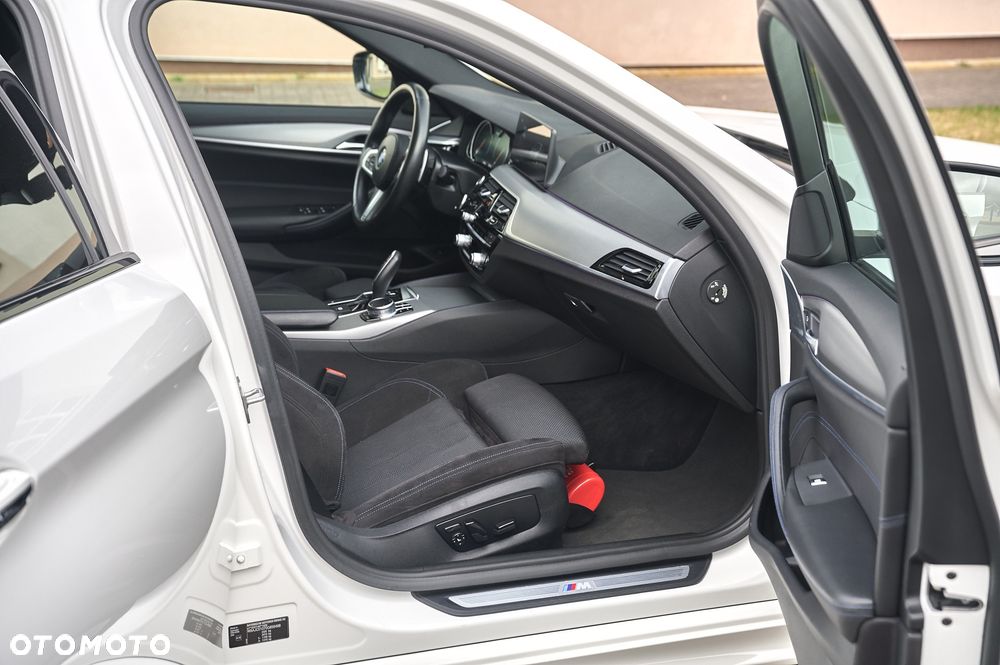 BMW Seria 5 520d xDrive - 22