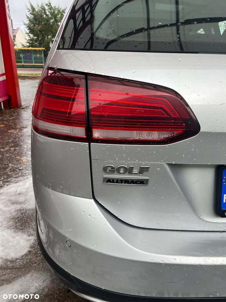 Volkswagen Golf - 25