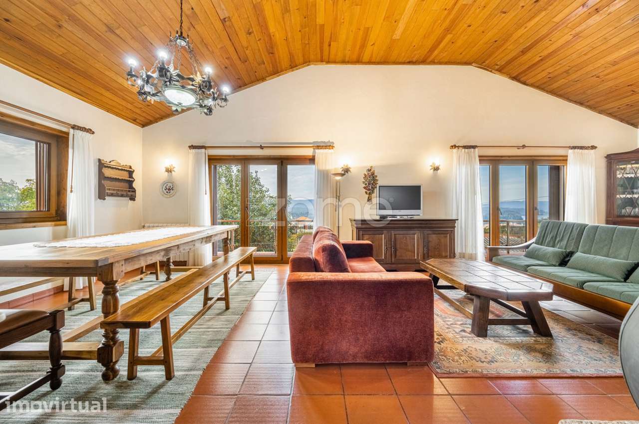 Moradia T4, Chalé de Montanha, lote de 2100 m2,vista rio, V.N.Cerve... - Grande imagem: 3/45