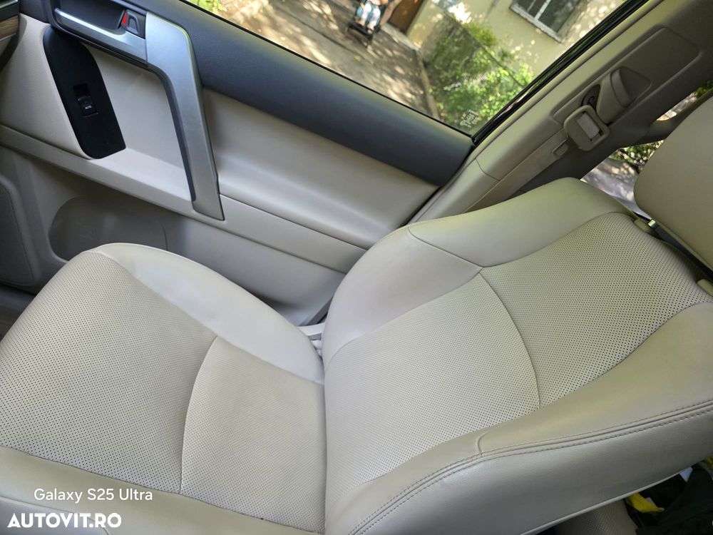Toyota Land Cruiser 2.8l D-4D 204 CP A/T 7 locuri Luxury AVS - 14