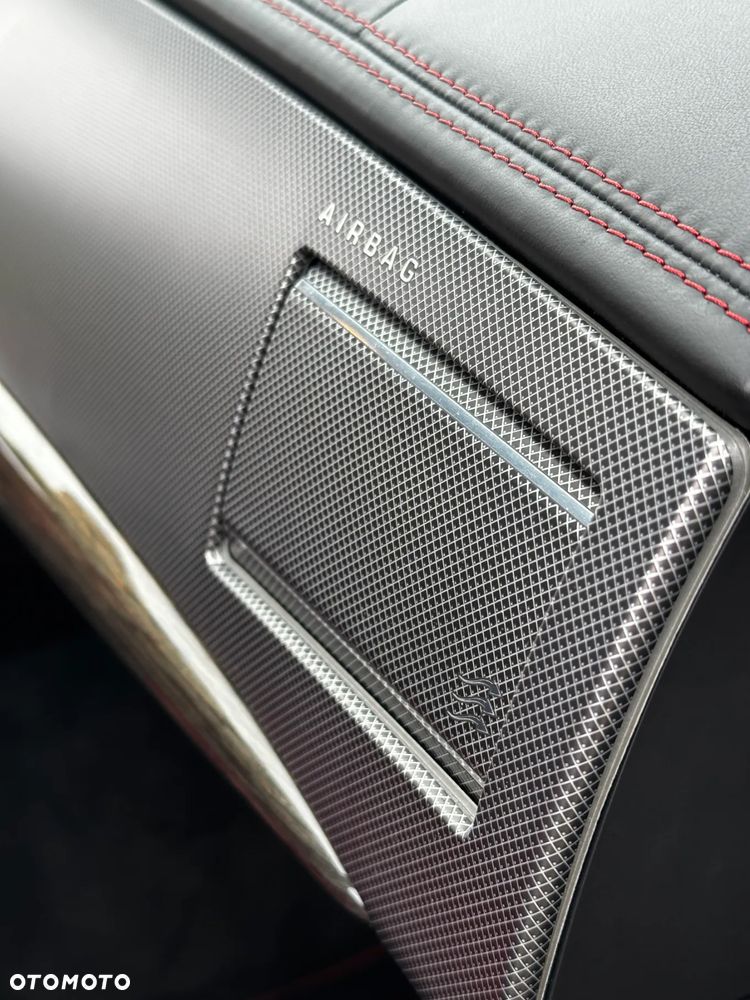 Jaguar XF XFR - 32