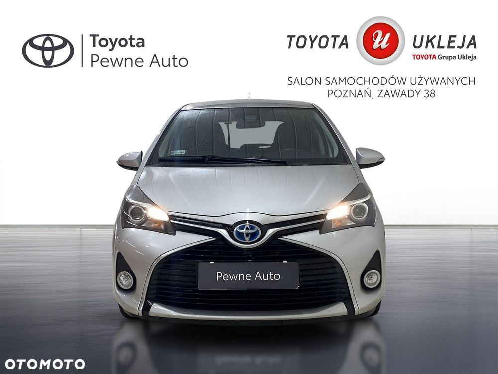 Toyota Yaris Hybrid 100 Premium - 6