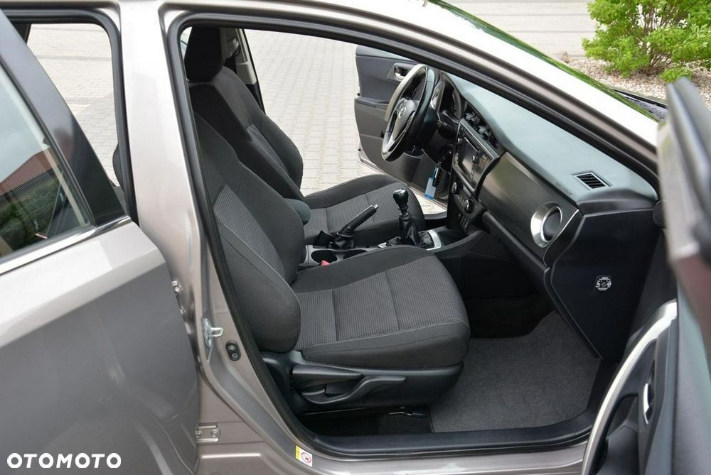 Toyota Auris 1.6 Executive - 15