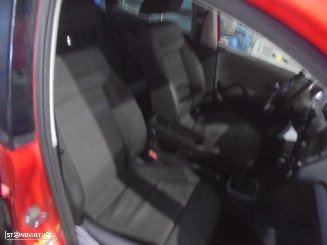 Carro MOT: CAYA CXVEL: KFK VW POLO 5 2009 1.6TDI 75CV 5P VERMELHO DIESEL - 5