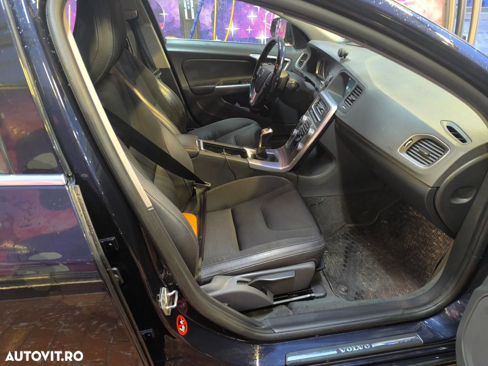 Volvo V60 - 24