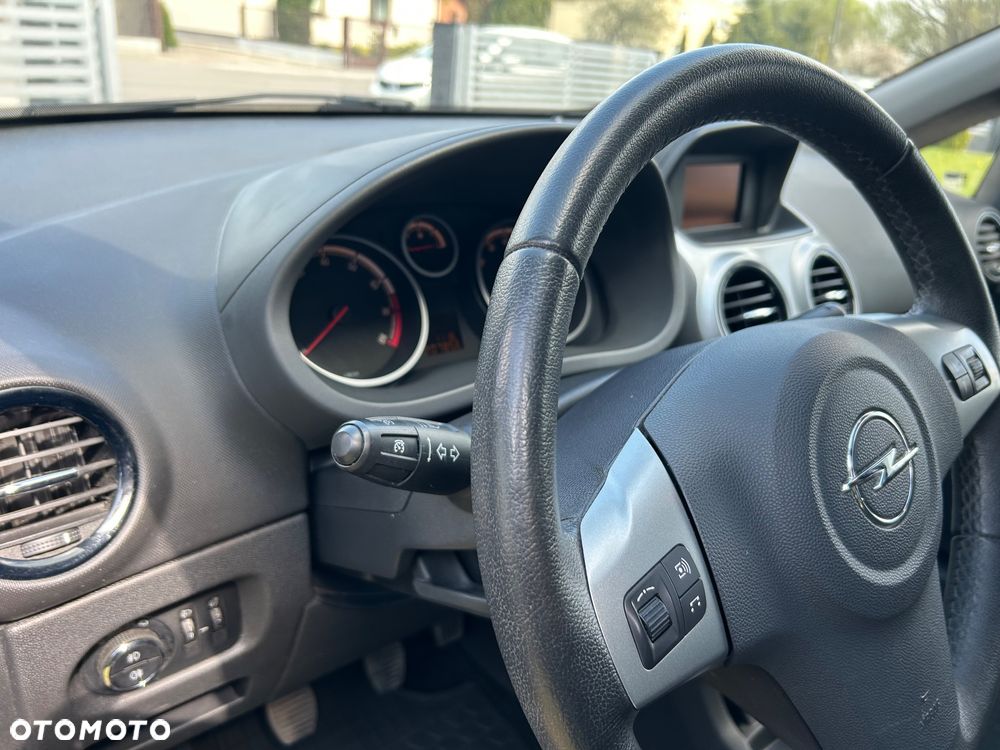 Opel Corsa 1.4 16V Active - 21