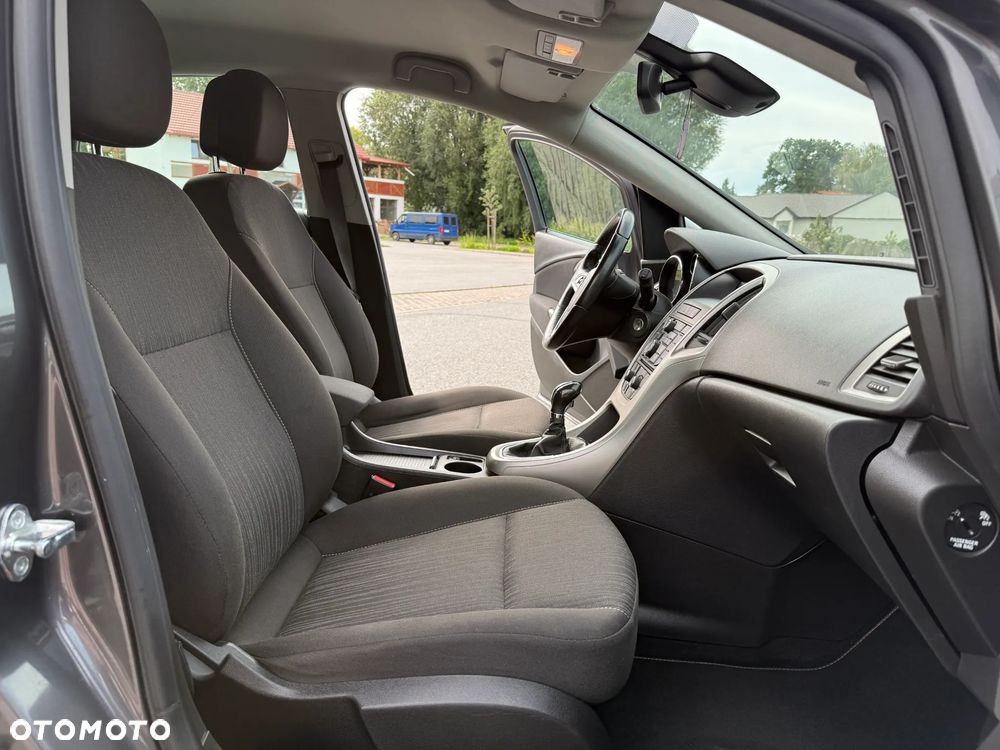 Opel Astra - 25