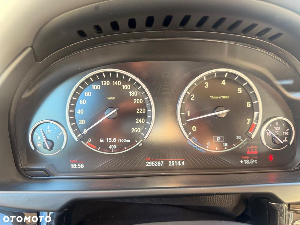 BMW X5 3.5i xDrive - 16