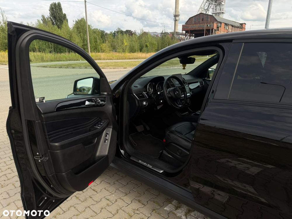 Mercedes-Benz GLE - 12
