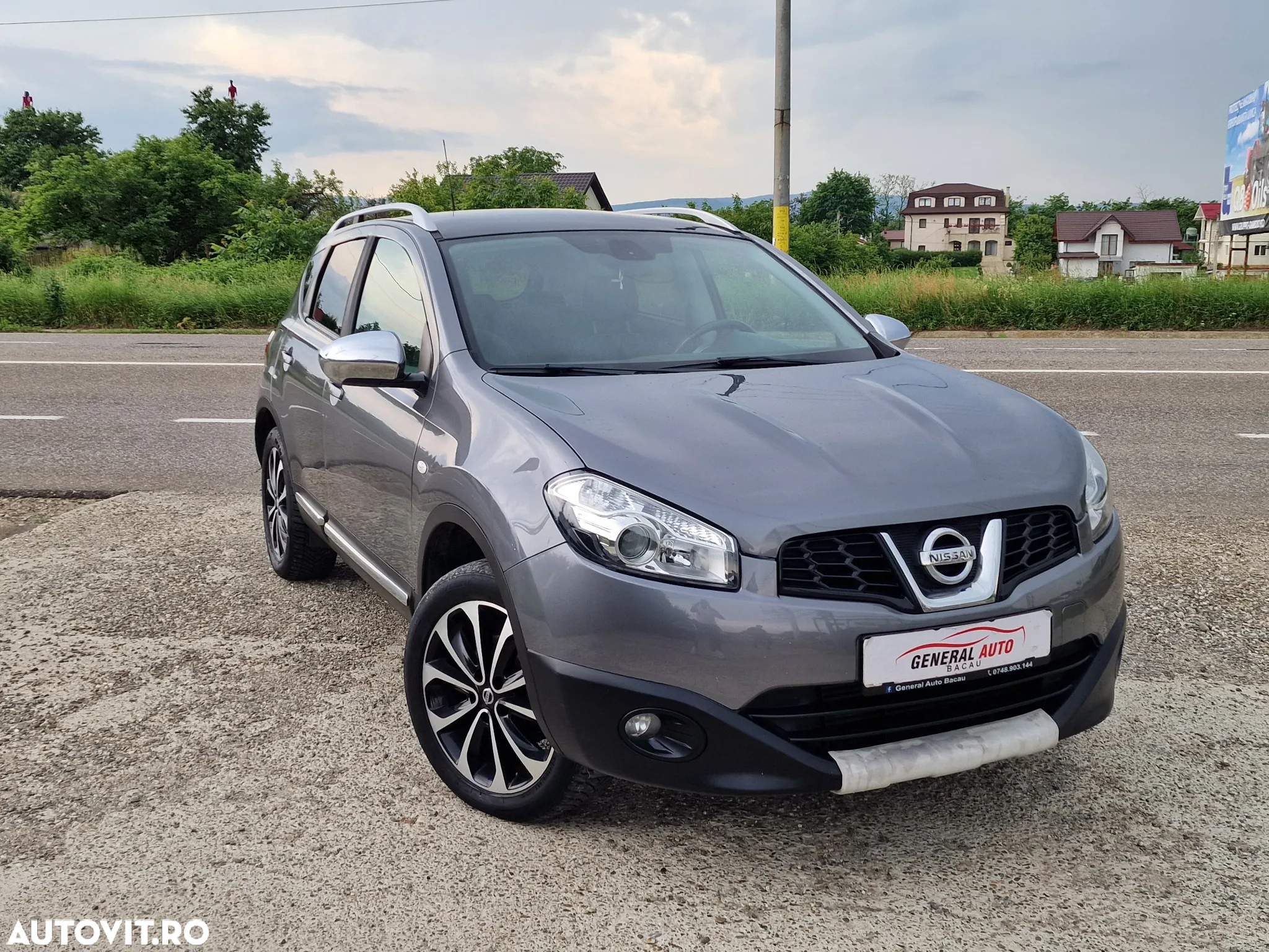Nissan Qashqai - 2