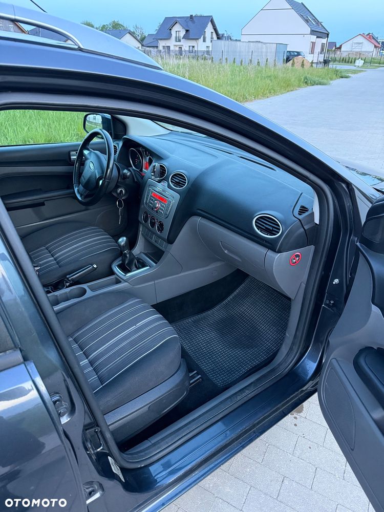 Ford Focus 1.6 Trend - 8