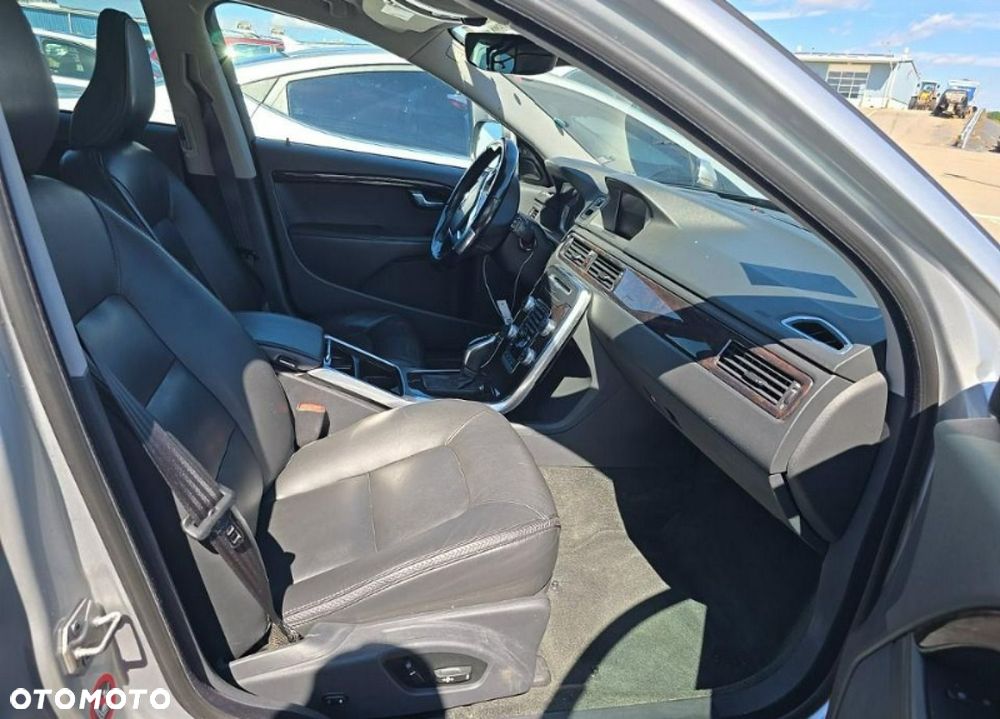Volvo XC 70 - 9