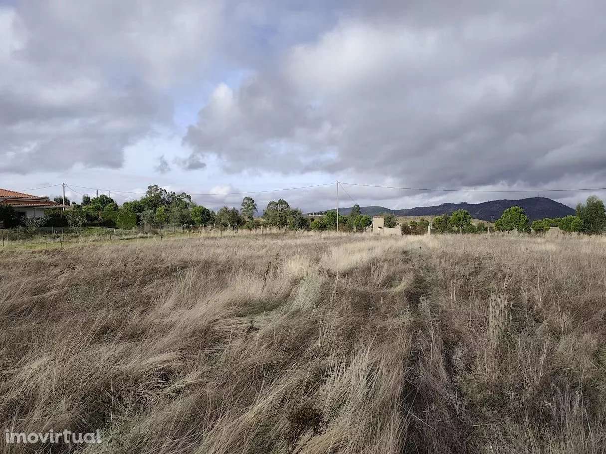 Terreno com dependência agricola - Grande imagem: 4/14