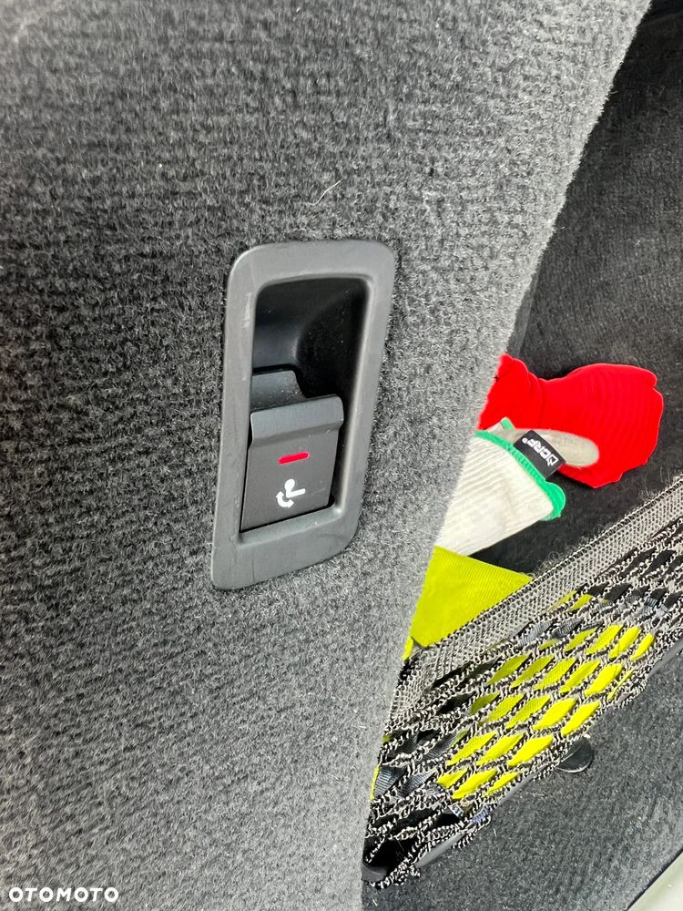 Audi A6 Avant 40 TDI quattro S tronic S line - 39