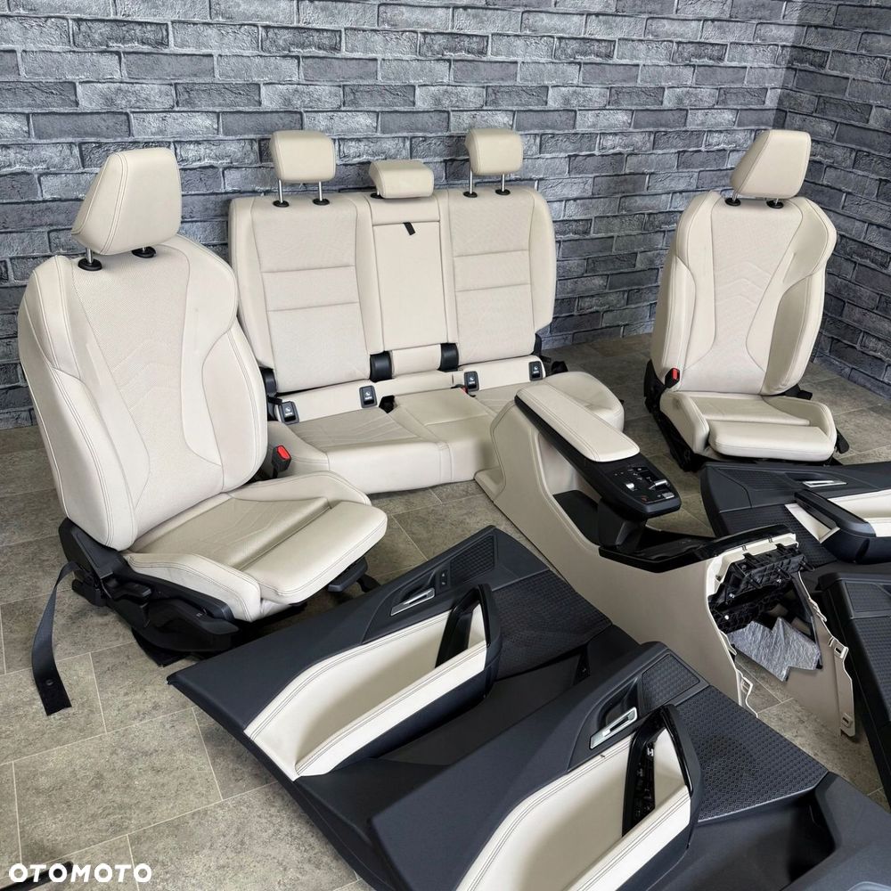BMW X1 U11 WNĘTRZE FOTELE KANAPA BOCZKI SPORTSITZE SENSATEC OYSTER MANUAL - 2
