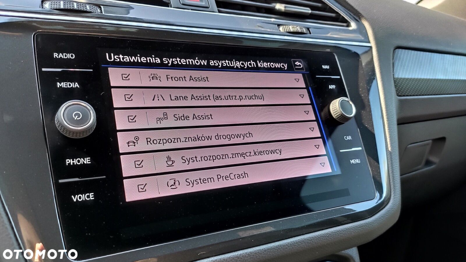 Volkswagen Tiguan - 25