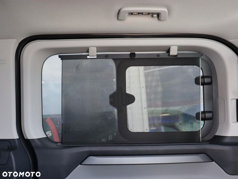 Ford Tourneo Custom - 20