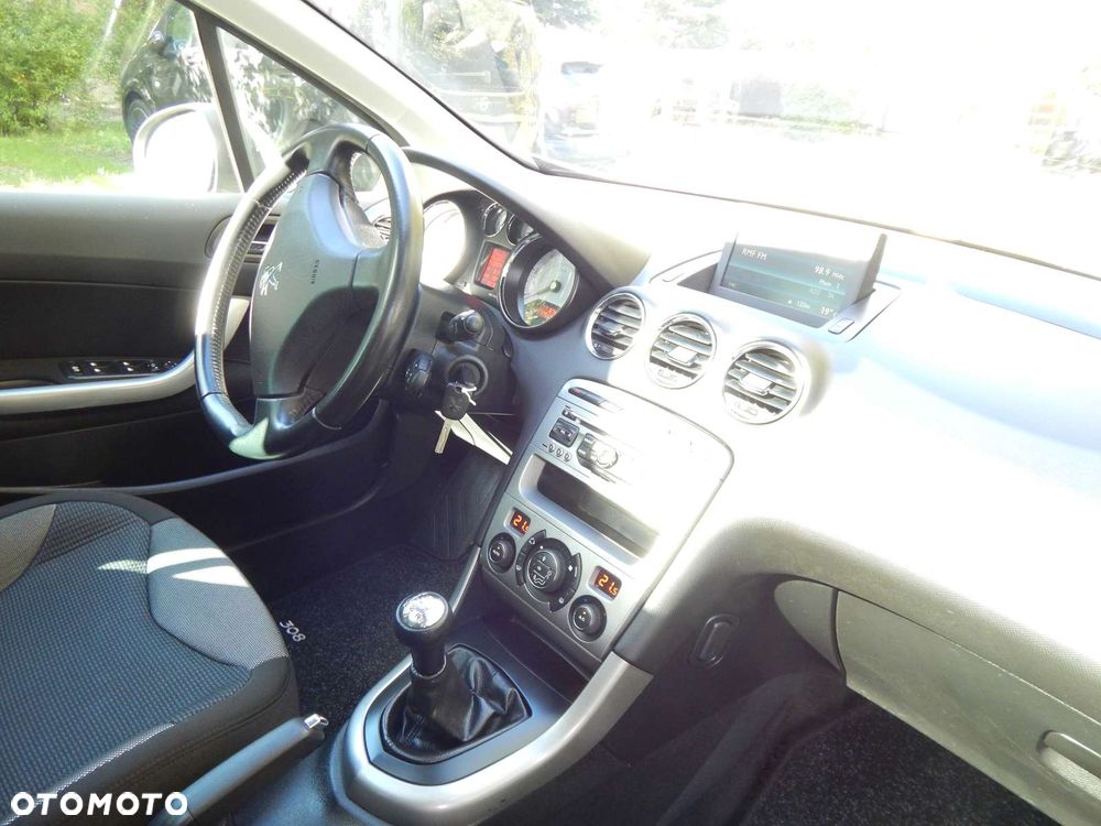 Peugeot 308 120 VTi Premium - 24