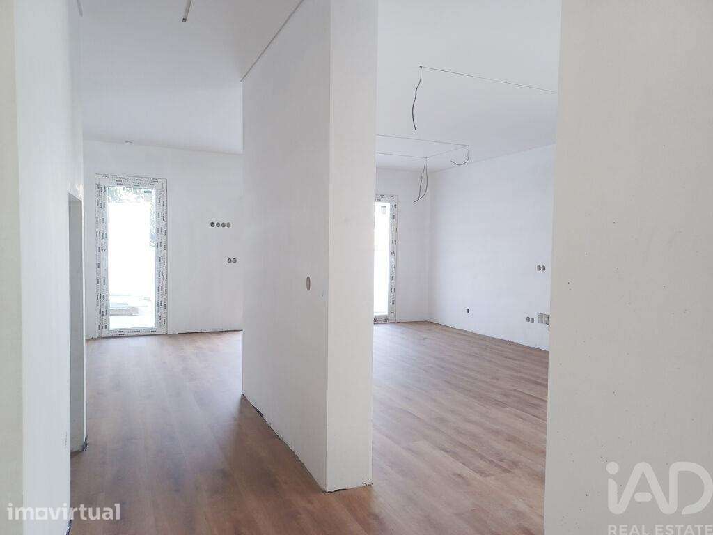 Casa / Villa T4 em Fernão Ferro de 180,00 m2 - Grande imagem: 5/30