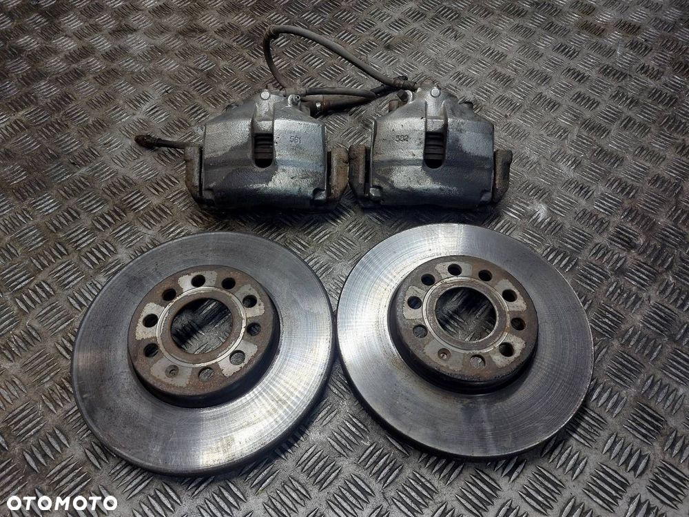 TARCZE HAMULCOWE PRZÓD + KLOCKI + ZACISKI VOLKSWAGEN GOLF V 1.9 TDI - 1
