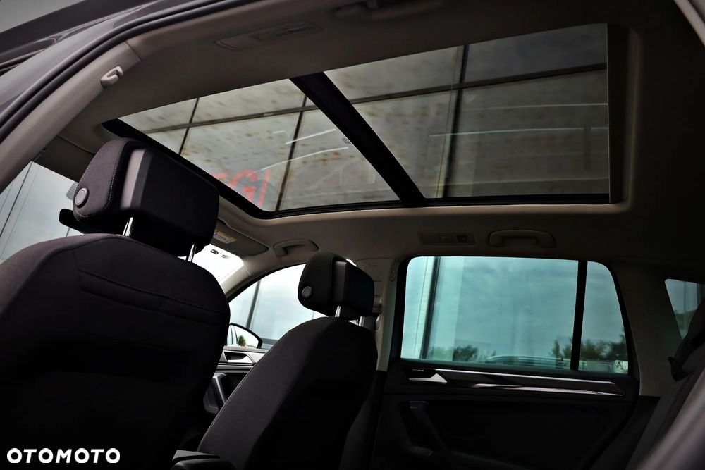 Volkswagen Tiguan 2.0 TDI SCR 4Mot Elegance DSG - 23