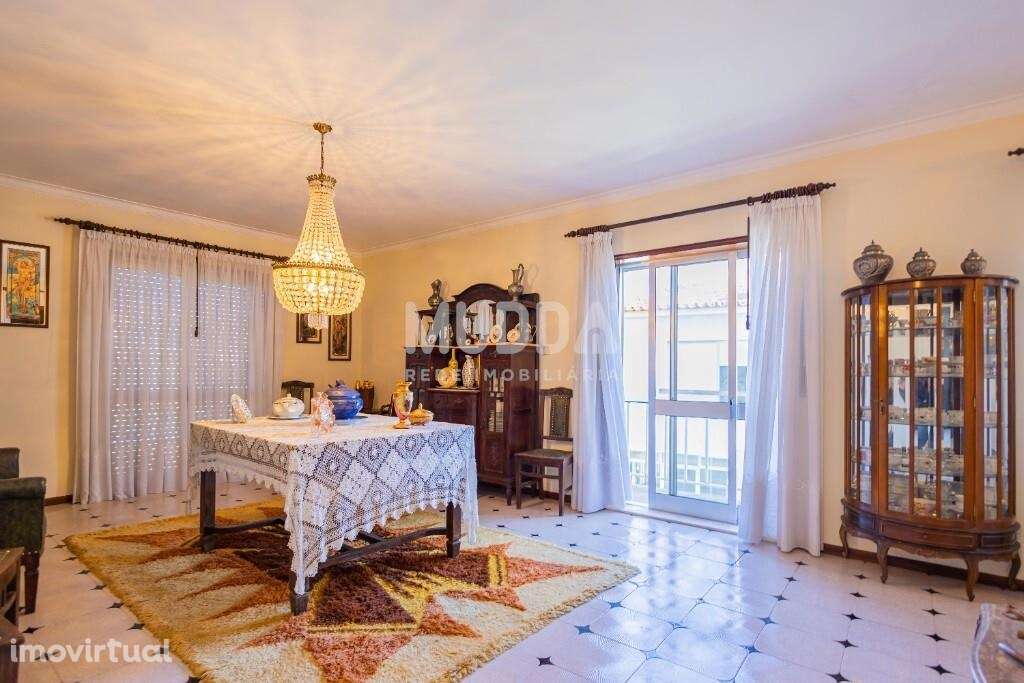 Andar Moradia T5+ em Paços de Brandão - Grande imagem: 2/28